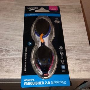 NWT. Speedo swim goggles